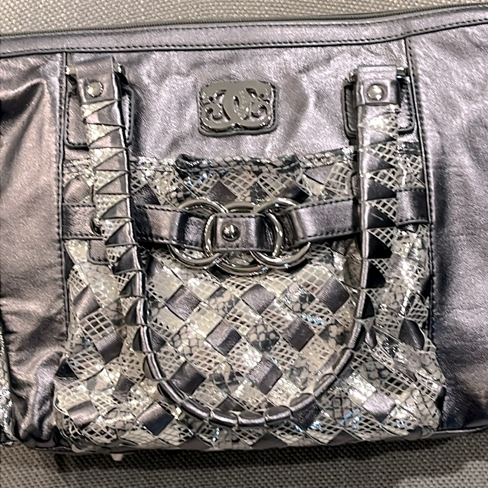 Sharif Gray & Silver leather shoulder bag. Has lots of rooms.